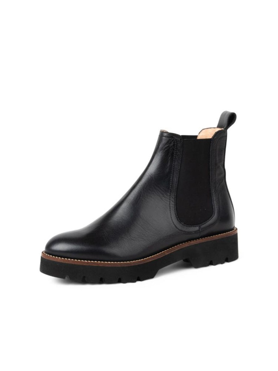 The Lug Sole Patricia Green | Chelsea Lug Sole Bootie Black