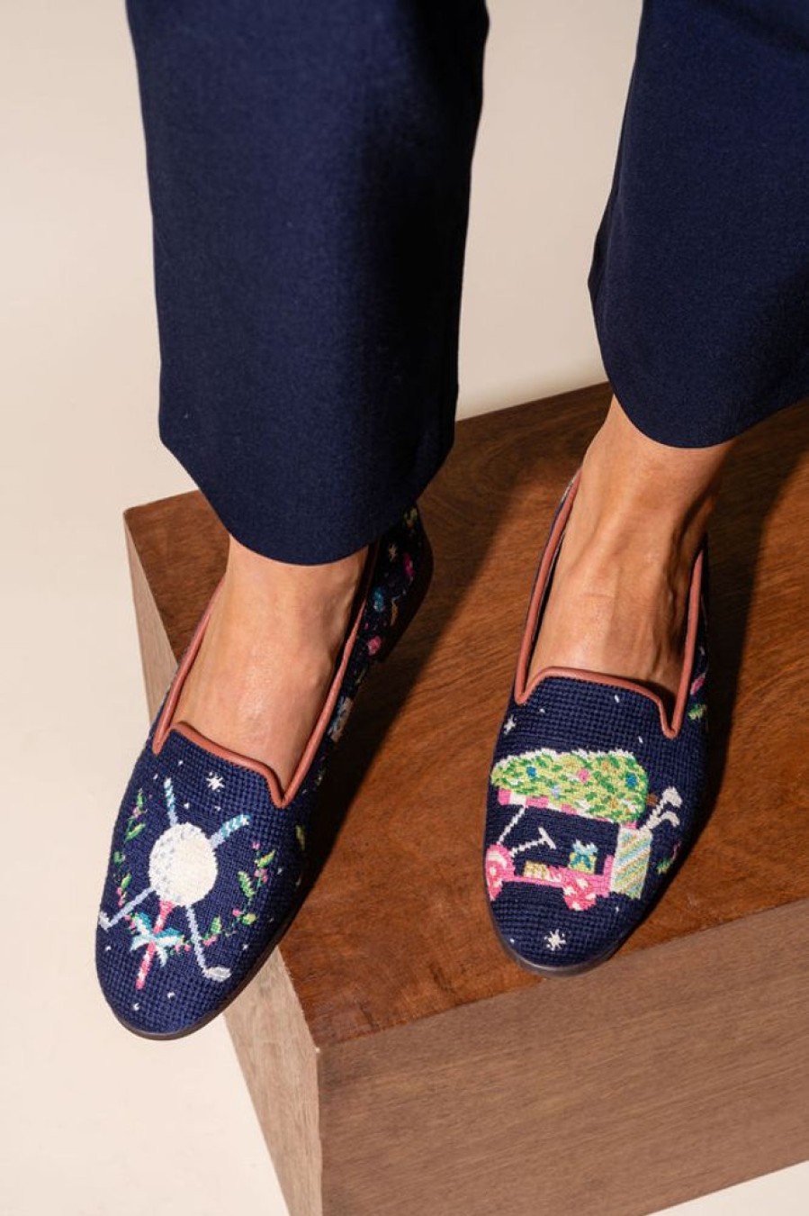 Sport By Paige | Needlepoint Loafer In Christmas Golf Navy